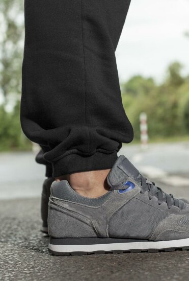 Hosen: Heavy Sweatpants BY014 von Build Your Brand