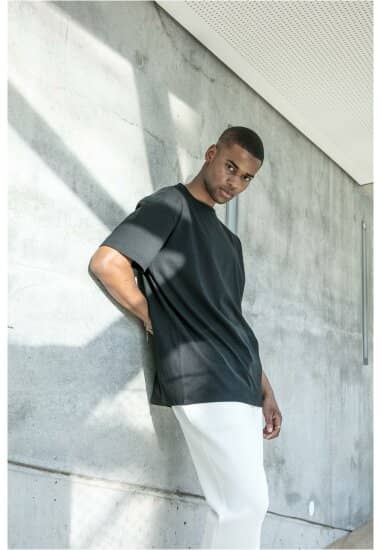 T-Shirts: Heavy Oversize Tee BY102 von Build Your Brand