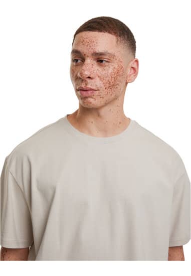 T-Shirts: Heavy Oversize Tee BY102 von Build Your Brand